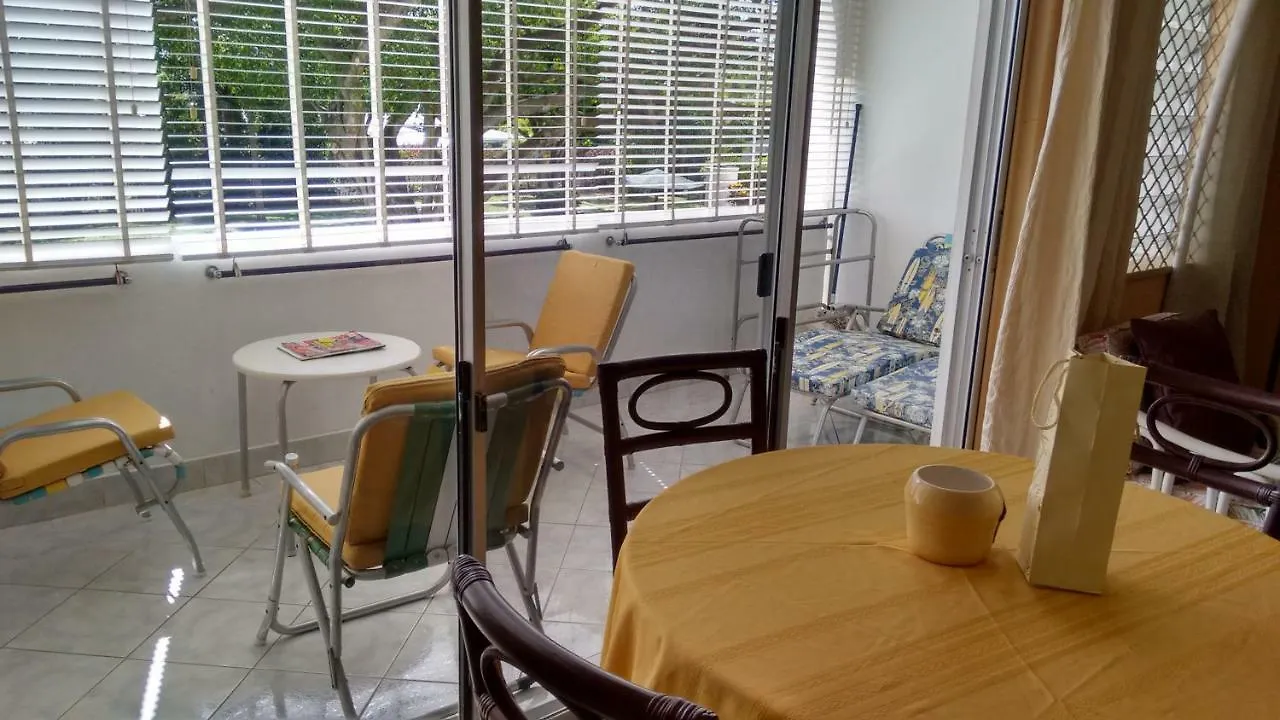Condominium 220 Saint James