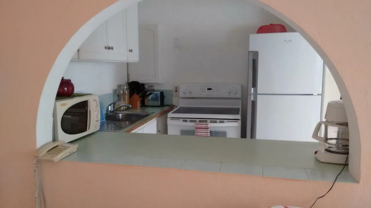 Condominium 220 Saint James 0*,  Barbados